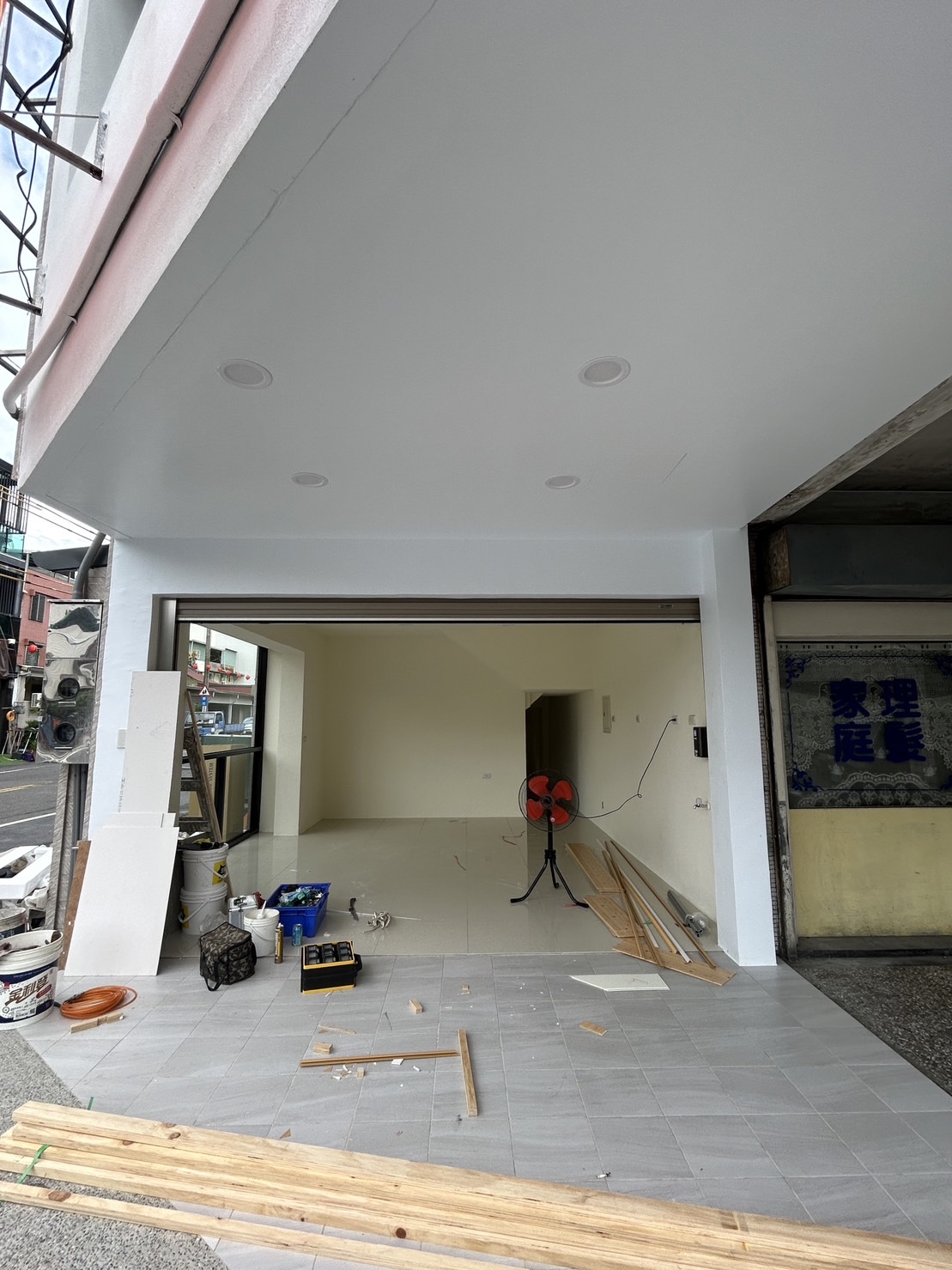 【育德路透天店面全棟整修工程】